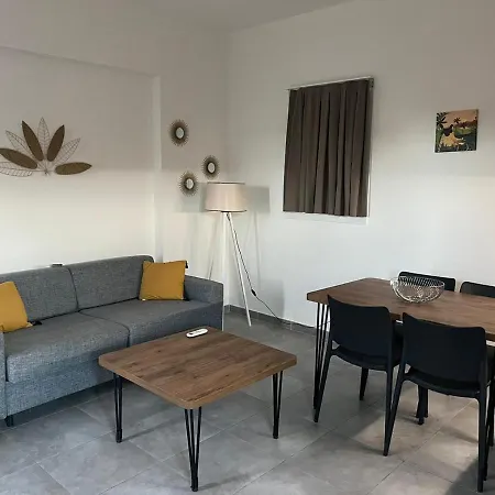 Tra Manna Aparthotel Lecci